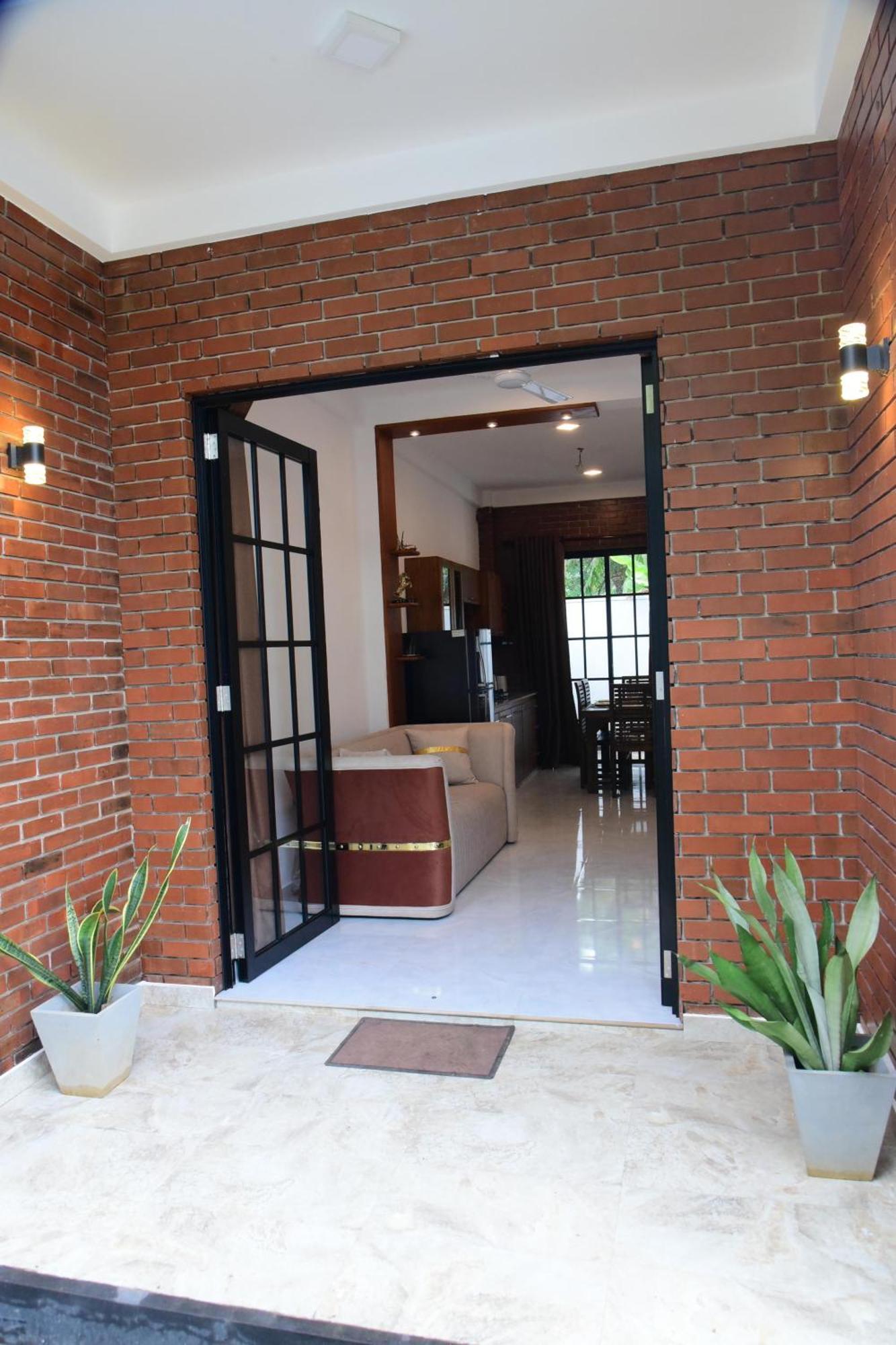 Ocean Ripples Hikkaduwa Exterior foto